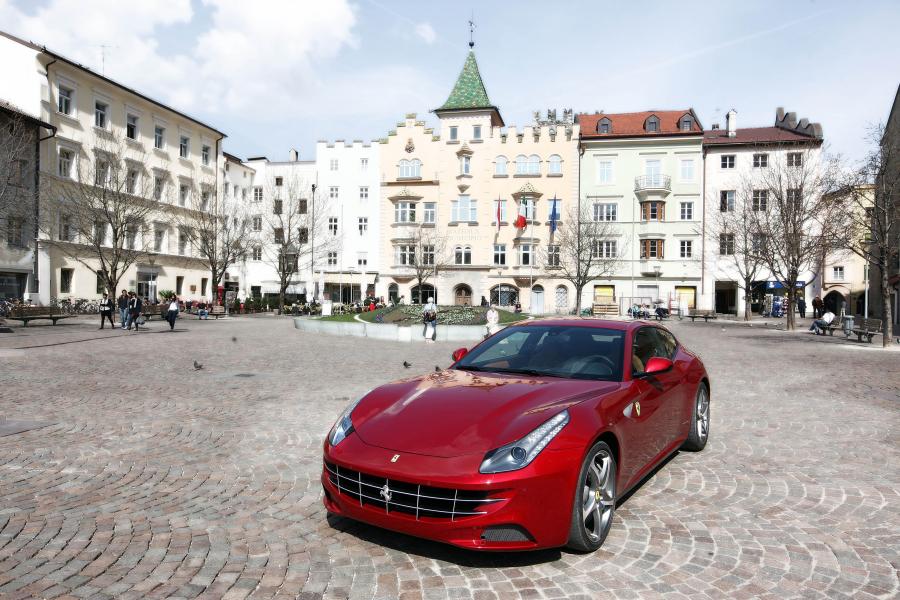 Ferrari FF 2011 года  (фото 68 из 195)